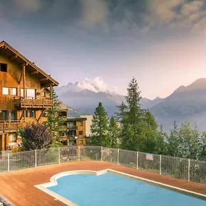 Chalet 4 Pers. Piscine Et Literie Toute Neuve. Appartement